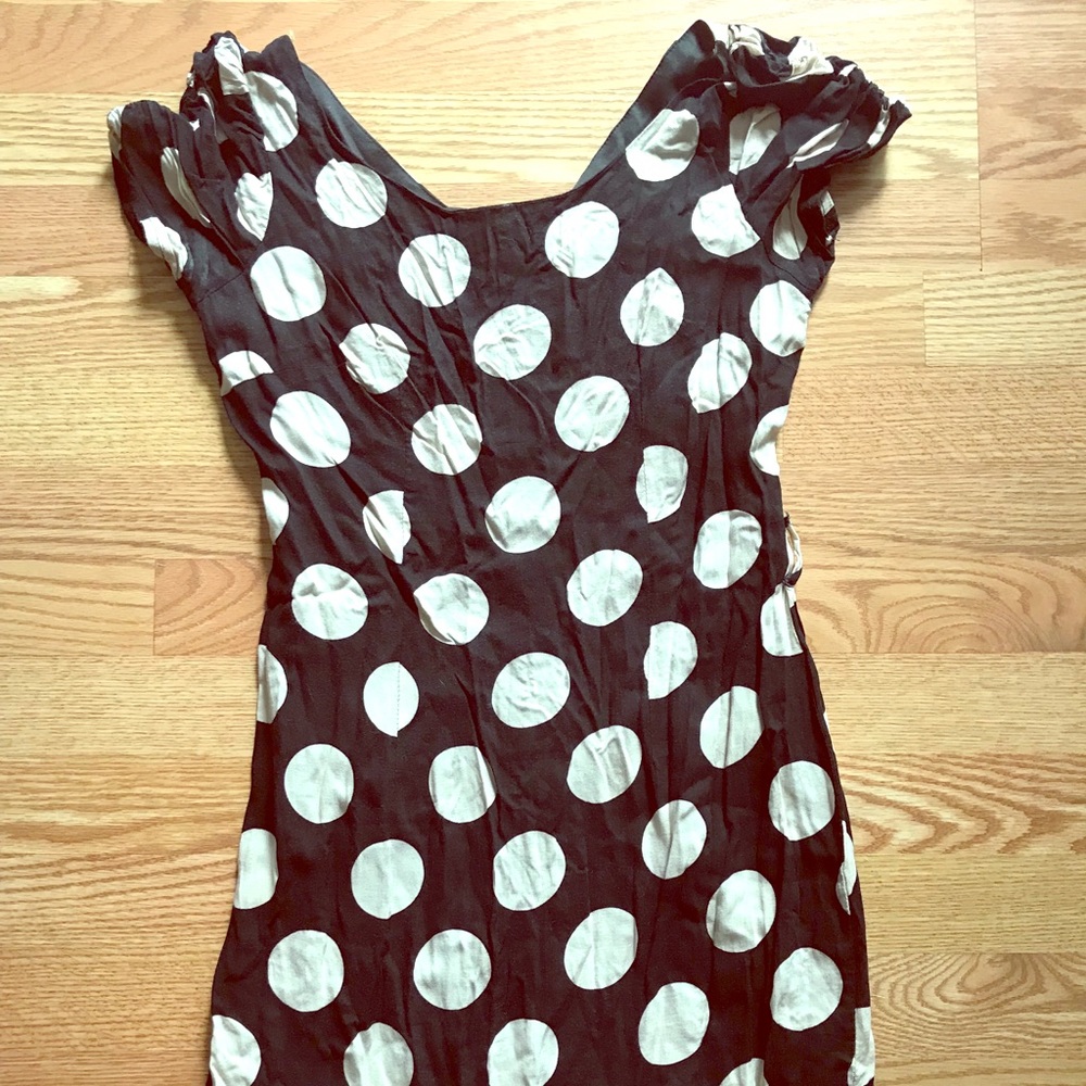 Medium Rue 21 polka dot dress. BLACK AND CREAM